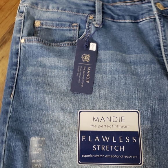 BANDOLINO JEAN 😀 - Picture 2 of 8